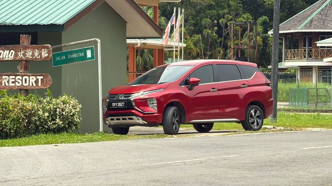 Kereta saya untuk kumpulan kecil